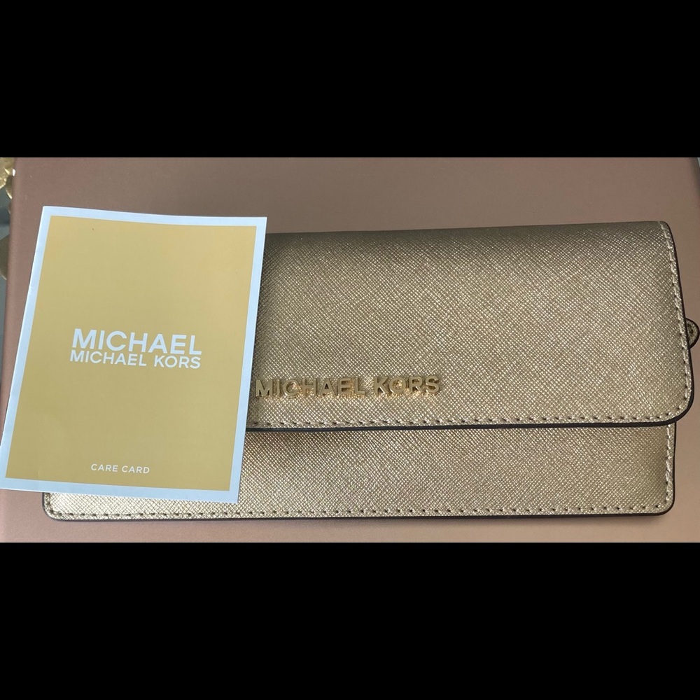 Michael Kors Jet Set Travel Flat Leather Wallet